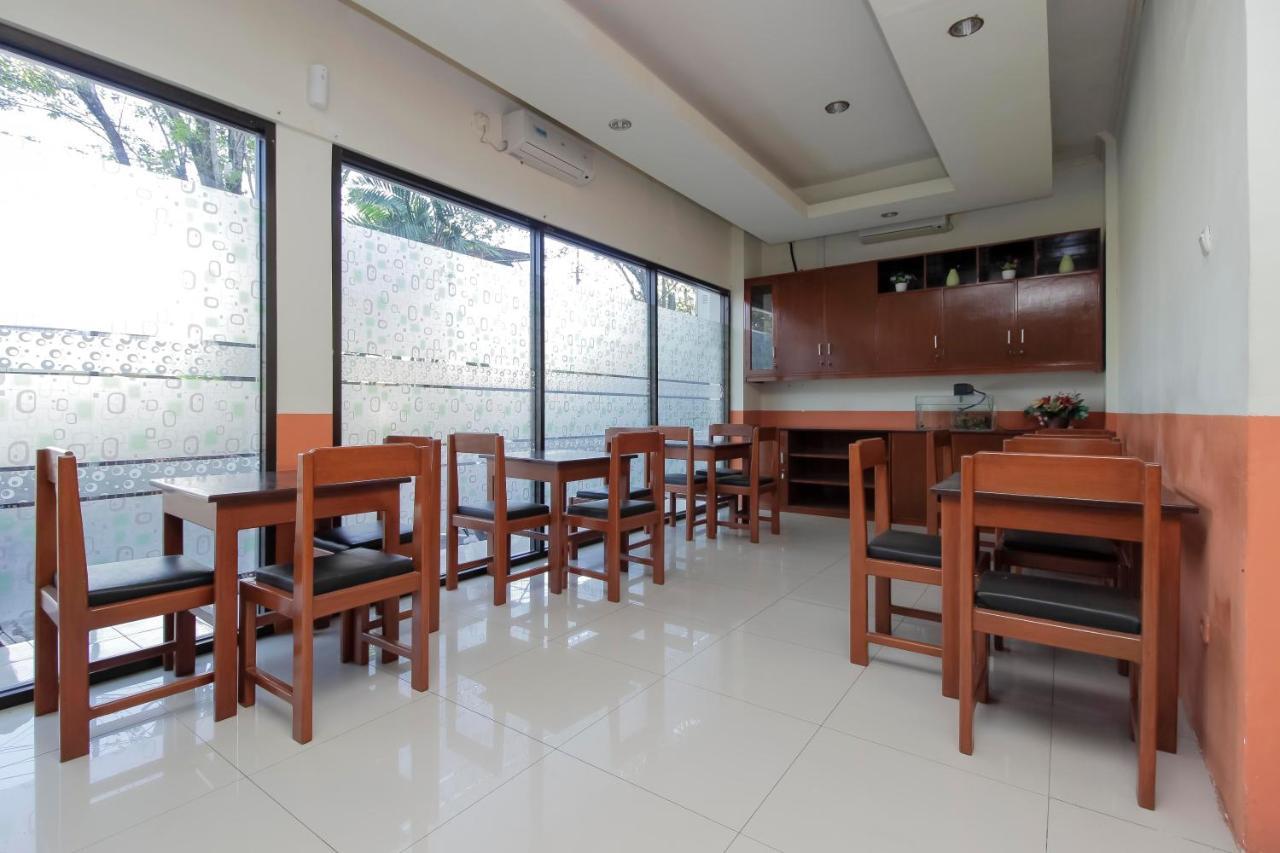 Wisma tamu Reddoorz Near Jalan Jendral Sudirman