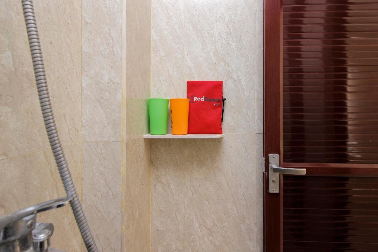 Reddoorz Near Jalan Jendral Sudirman 2*