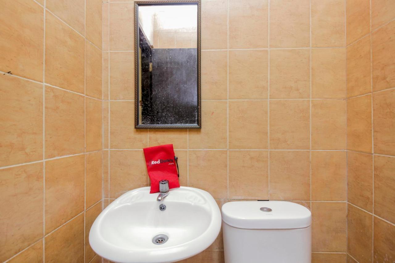 Wisma tamu Reddoorz Near Jalan Jendral Sudirman