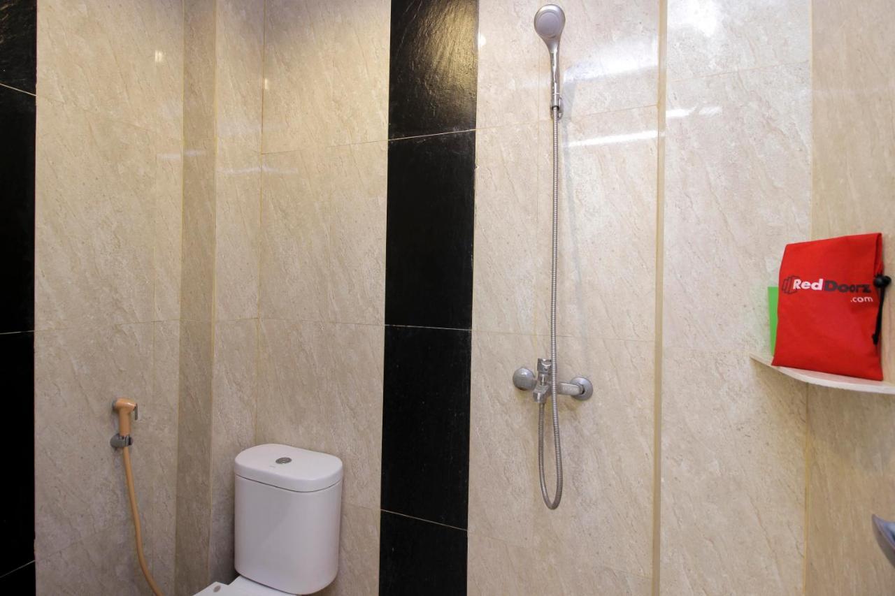 Wisma tamu Reddoorz Near Jalan Jendral Sudirman