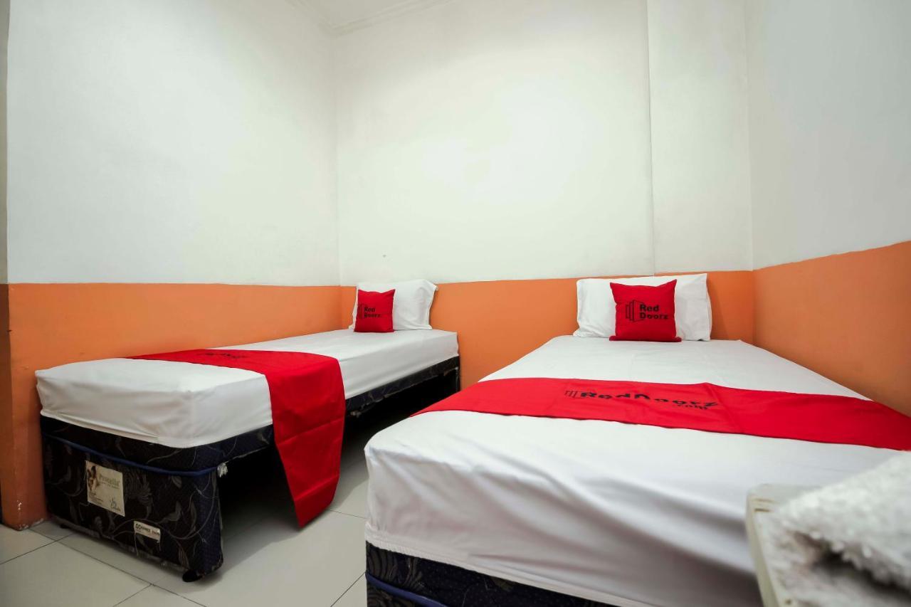 Wisma tamu Reddoorz Near Jalan Jendral Sudirman 2*