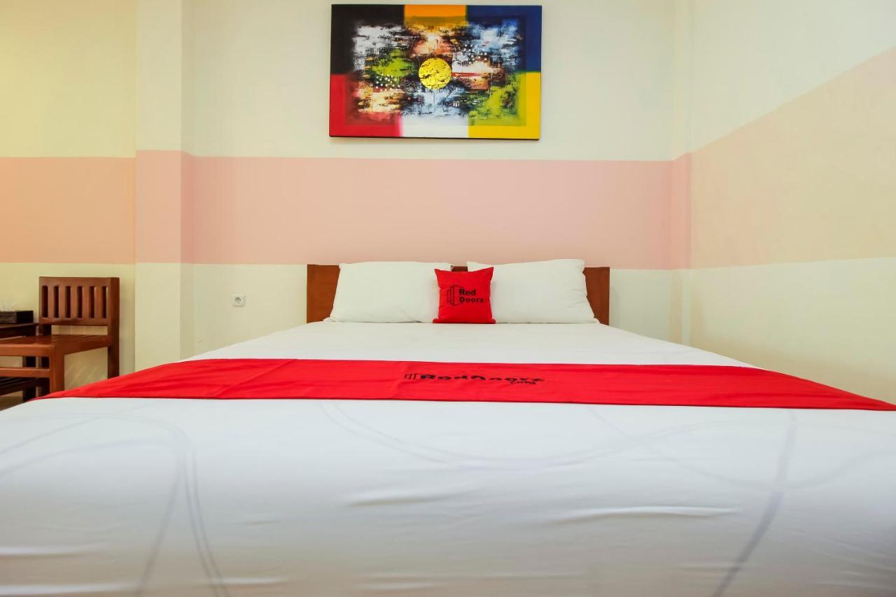 Reddoorz Near Jalan Jendral Sudirman 2*