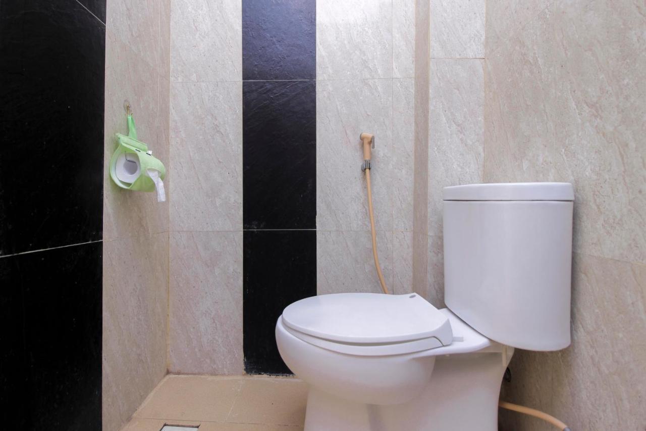 Reddoorz Near Jalan Jendral Sudirman 2*